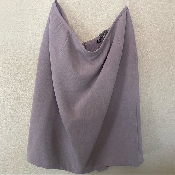 LE SUIT - Lavender Skirt Suit - Picture 9 of 10